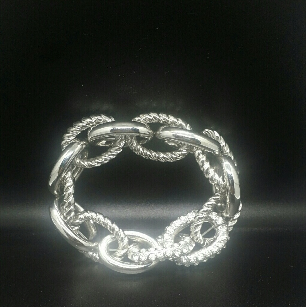 Stylish Bold Chunky Chain Interlocking Link Bracelet Silver (NWOT)